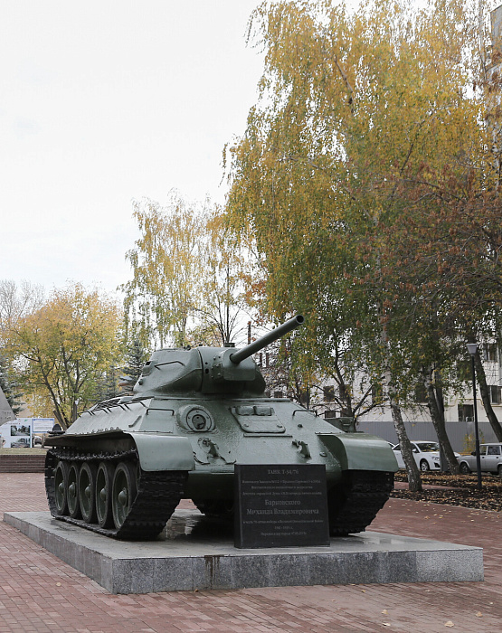 Танк на проспекте кораблестроителей